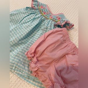 EUC SMOCKED FLAMINGO SET.